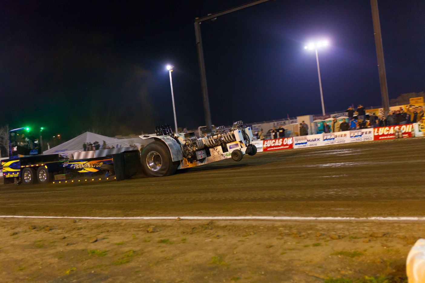 TractorNight